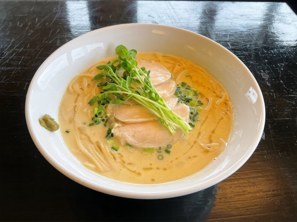 「稲庭中華そば」@鶏そばや 竜神洞の写真