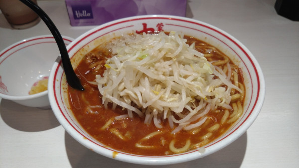 「濃厚巨豚北極 背脂」@蒙古タンメン 中本 立川店の写真