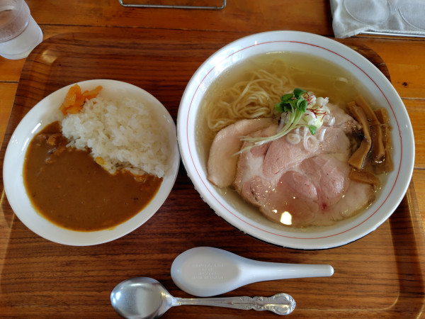 「しおらーめん（夏季限定）900円、カレーセット350円」@玖の写真