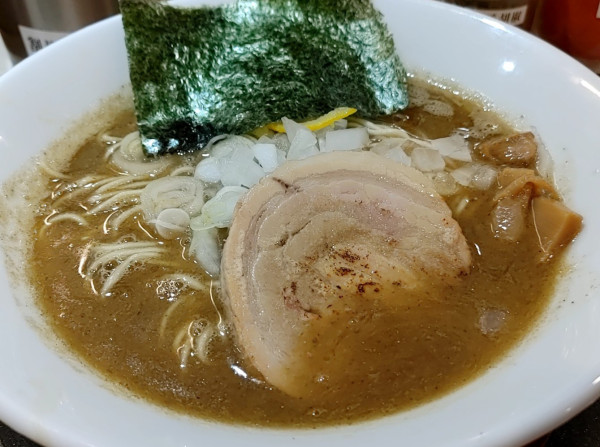 「濃厚煮干しそば」@麺屋 音 南越谷店の写真