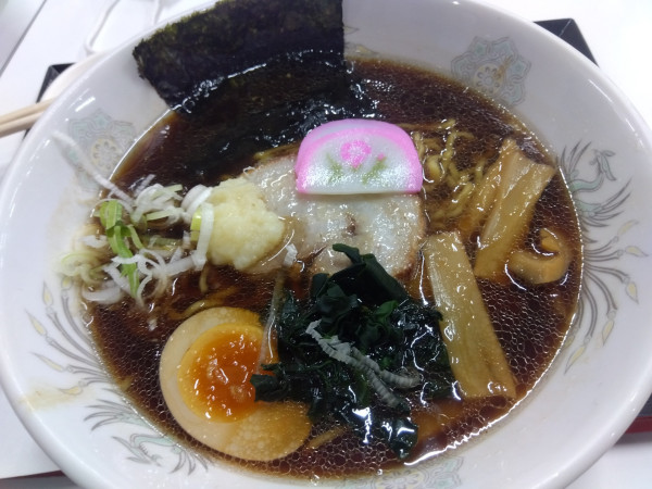 「(期間限定)双葉コク黒ラーメン¥930」@双葉SA(下り)フードコートの写真