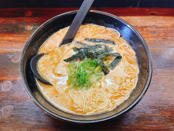 「魚介とんこつらーめん」@あすの澪の写真