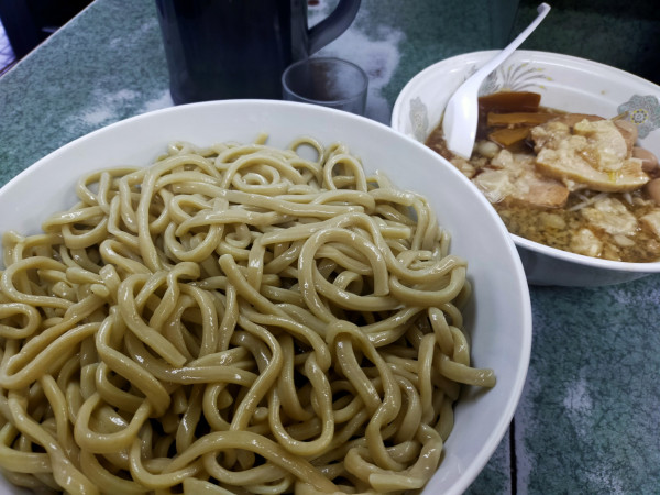 「特盛つけめん3.5（脂・にんにく）」@ラーメン二郎 新宿小滝橋通り店の写真