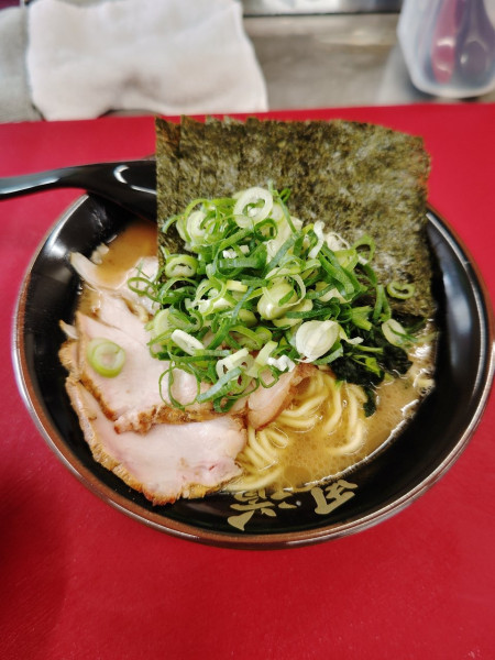 「思道らーめん(並)(1,250円)」@横浜家系ラーメン 思道 東大和店の写真