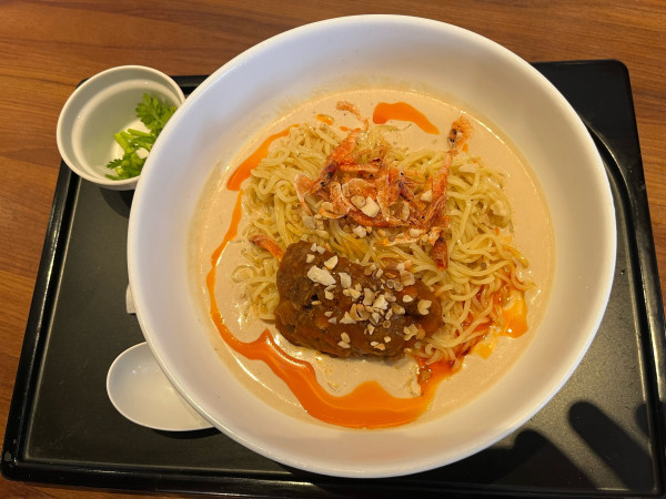 「冷やし豆乳担々麺1485円」@デニーズ 綾瀬駅前店の写真