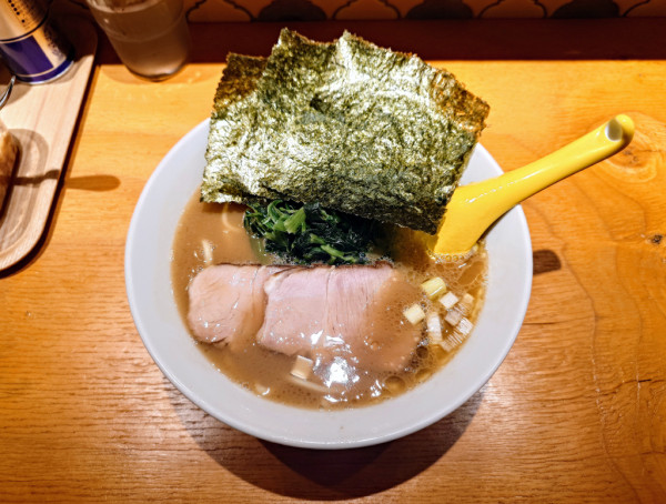 「らーめん+チャーシュー(1枚)」@ハウスラーメン ヌードルズの写真
