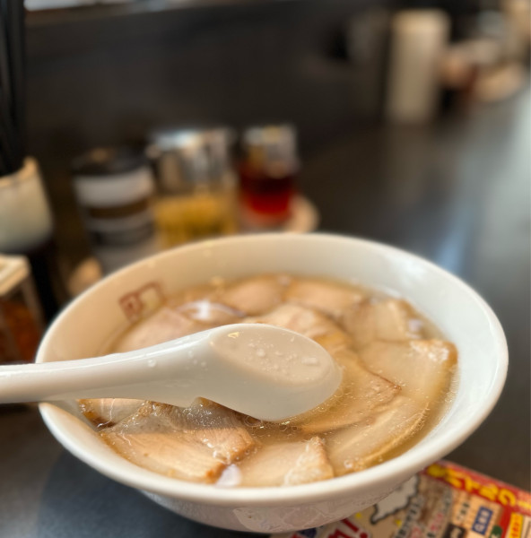 「塩味の焼豚ラーメン」@喜多方ラーメン坂内 住吉店の写真
