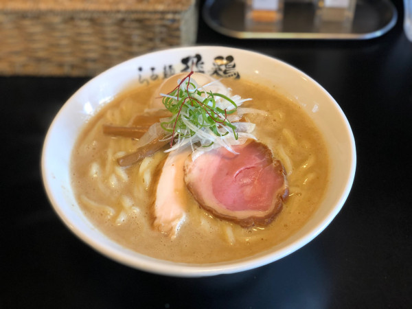 「鶏白湯そば大盛り」@らぁ麺 飛鶏の写真
