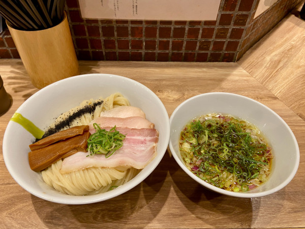 「つけ麺+大盛り」@鶏そば 一文の写真