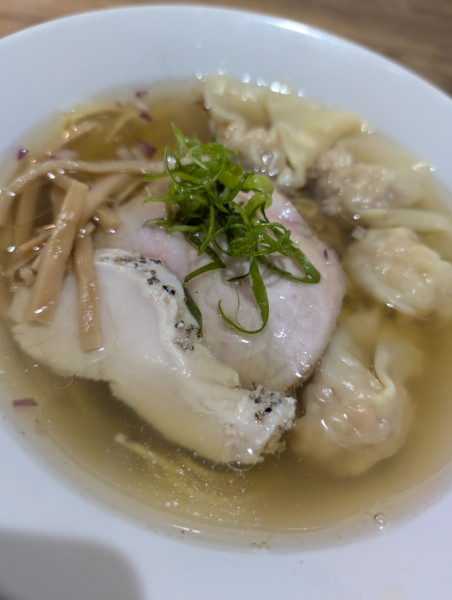 「塩ラーメン・ワンタン4個増し」@RAMEN TOMOの写真