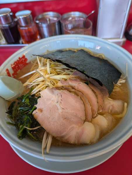 「ネギチャーシュー麺+大盛り」@ラーメン山岡家 神栖店の写真