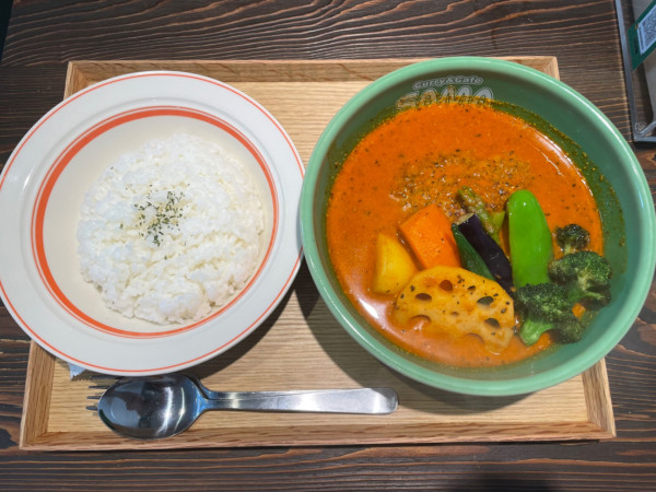 「ハンバーグ野菜カリー」@curry & beer SAMA 下北沢店の写真