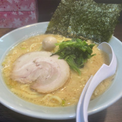 横浜家系ラーメン 魂心家 青葉台店の写真