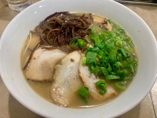 「とんこつチャーシューめん1100円」@大手町ラーメンの写真