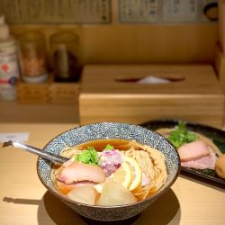 冷やしあごだし特製中華そば