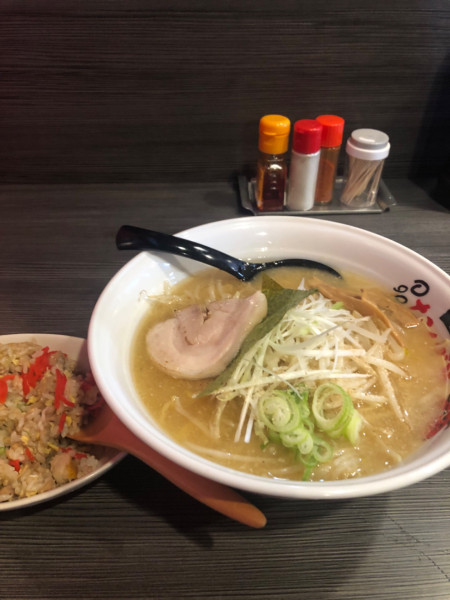 「焼きもやし麺白 味噌」@ラーメン なんでや麺の写真