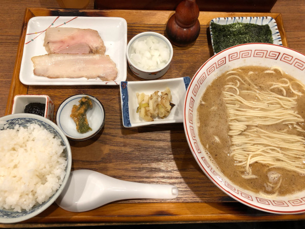 「さんま定食」@炭火焼濃厚中華そば 奥倫道の写真