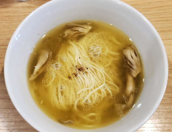 「舞茸の塩らーめん」@らーめんMAIKAGURAの写真