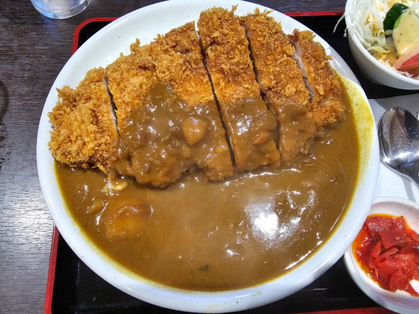 「カツカレー　1300円」@じょっぱり食堂の写真