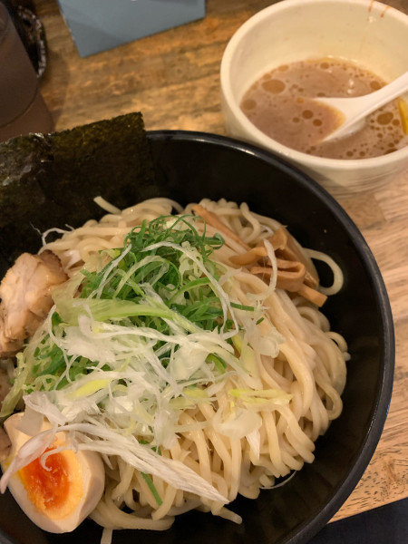 「鶏煮込みつけ麺」@岡本商店 谷町店の写真