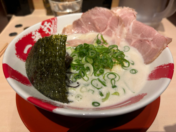 「ラーメン800円 替え玉110円✖️2杯」@大名古屋一番軒の写真