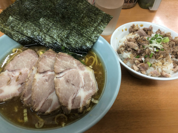 「チャーシュー麺、チャーシューまぶし」@極楽汁麺 らすたの写真