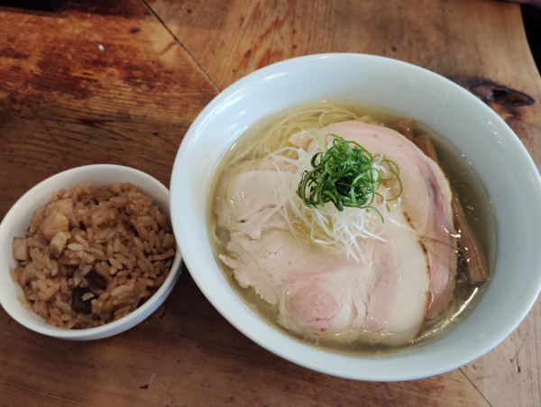 「塩そば　　　1200円　　炊き込みご飯　180円」@中華そば しば田の写真