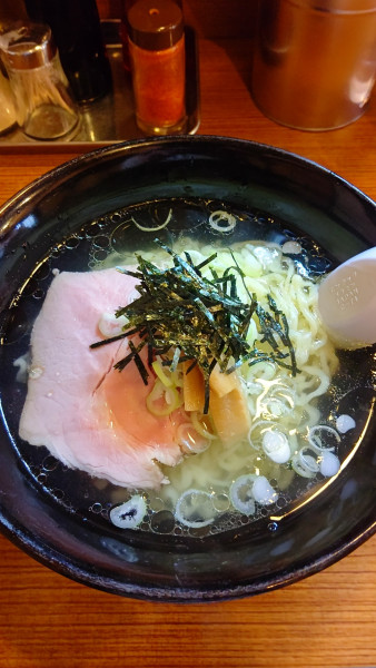 「塩らーめん　750円」@手打ちらーめん はやぶさの写真