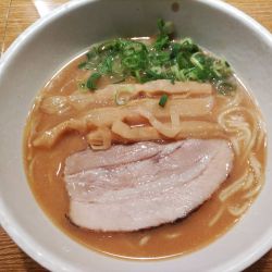 鶏白湯醤油780円