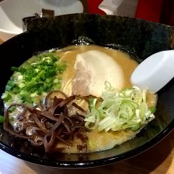 茨城豚骨まる（９００円）