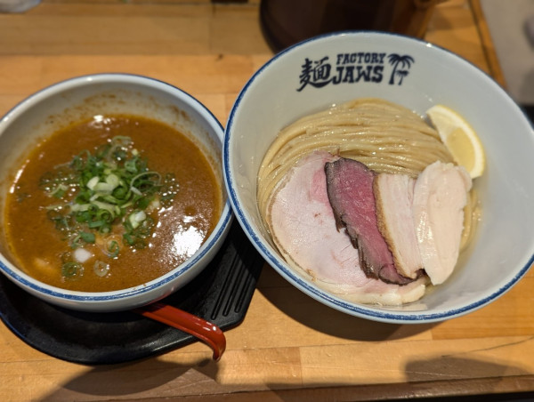 「10周年特別限定つけ麺」@麺FACTORY JAWSの写真