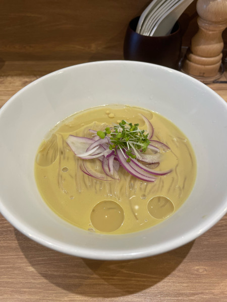 「限定 冷や牡蠣」@麺庵 利休の写真