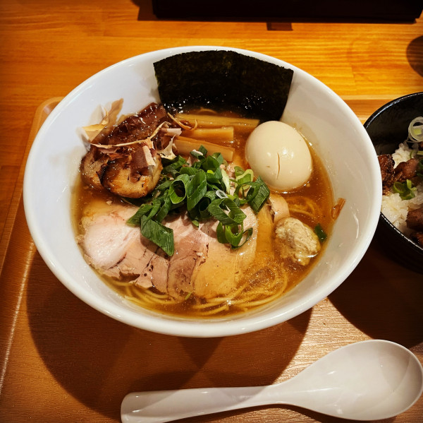 「特製鰹だし中華そば」@自家製麺 風夏の写真