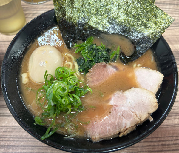 「得ラーメン＋無料ライス」@武道家 龍の写真