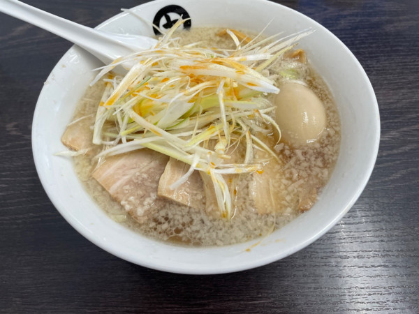 「特製白の中華そば」@伊藤商店の写真