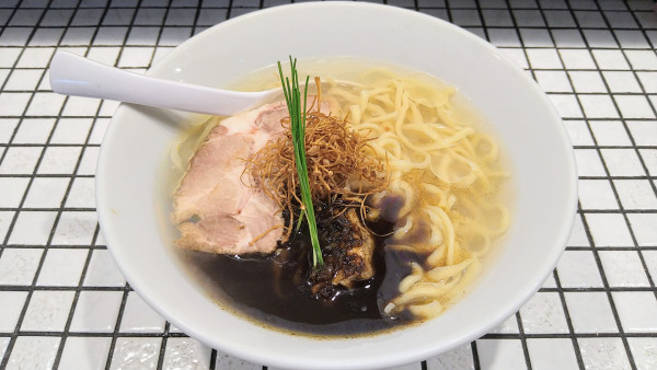 「【限定】辛味冷し塩そば(中太ちぢれ麺)」@81番の写真