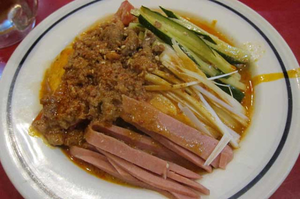 「冷やし担々麺　880円」@花彫酒家の写真