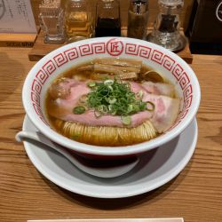 醤油そば 1100円