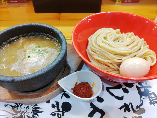 「伊勢海老つけめん（250g）1200円　海老入り辛みペースト」@活龍 海老蟹専門 甲殻堂の写真
