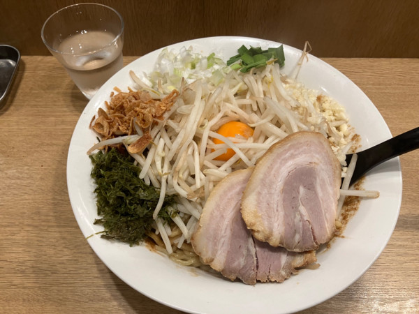 「まぜそば＋2玉分」@らーめんダイニング ど・みそ 京橋本店の写真