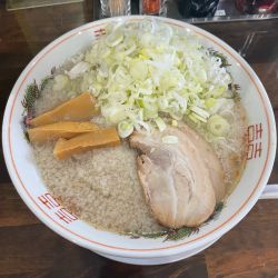 茨城背脂ブラック中華そば+ごはん