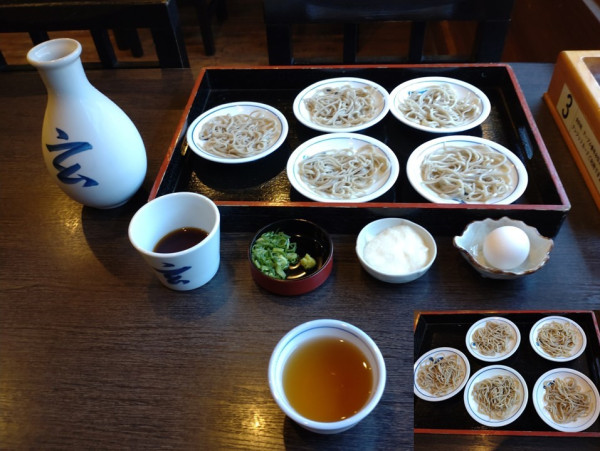 「手打ち出石そば １人前＋そば５皿＝１５００円　※」@出石皿そば 玄の写真