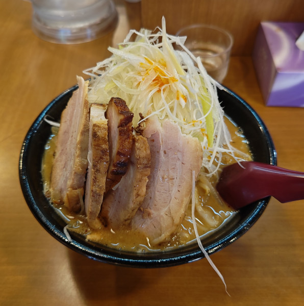 「味噌チャーシュー麺+ネギ」@萬馬軒 九段下店の写真