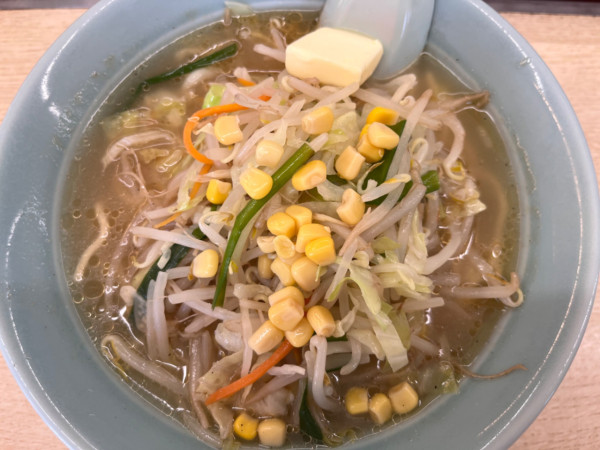 「塩バターラーメン830円＋肉餃子3個290円」@満北亭 昭和公園北店の写真