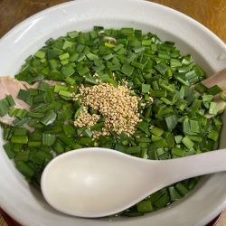 にらしおらぁめん