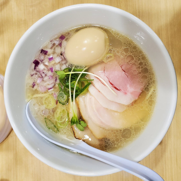 「特製中華そば醤油(貝出汁×牛)」@貝麺みかわの写真