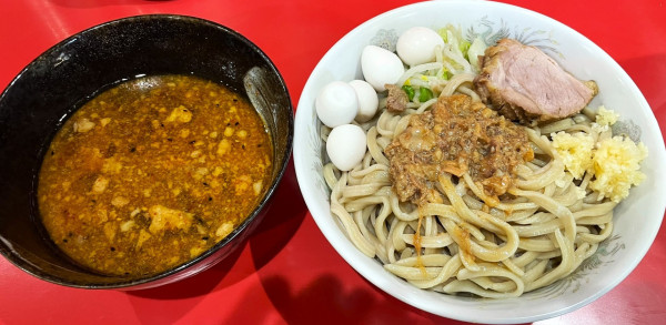 「ミニつけ麺ニンニクアブラ＋うずら」@ラーメン二郎 千葉店の写真