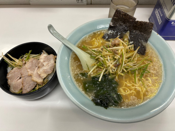 「ネギラーメン＋ミニチャーシュー丼」@ラーメンショップ 長和店の写真