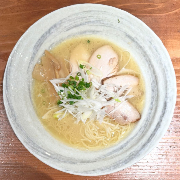 「濃厚鶏白湯らーめん」@麺酒場 さかのうえの写真