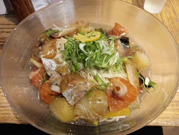 「【夏の限定麺その1】〜貝出汁冷やしそば （¥1,500）」@中華そば べぃしっくの写真